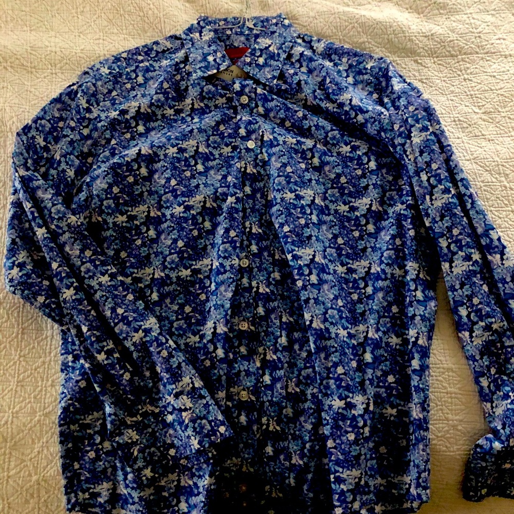 Men’s Saks Fifth Ave Red Brand Slim Fit shirt